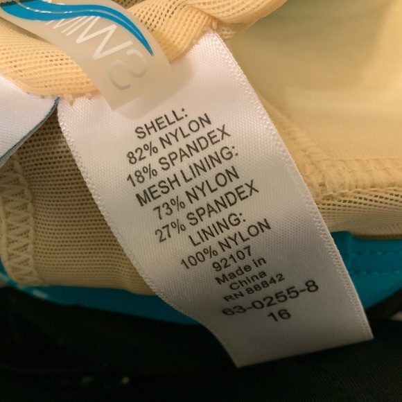 Swimsuit - Picture 8 of 9